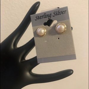 Earring with pearl